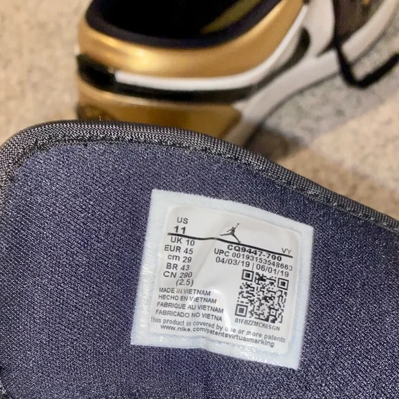 ~Air Jordan 1 Gold Toe~ Size 11 - Picture 9 of 9